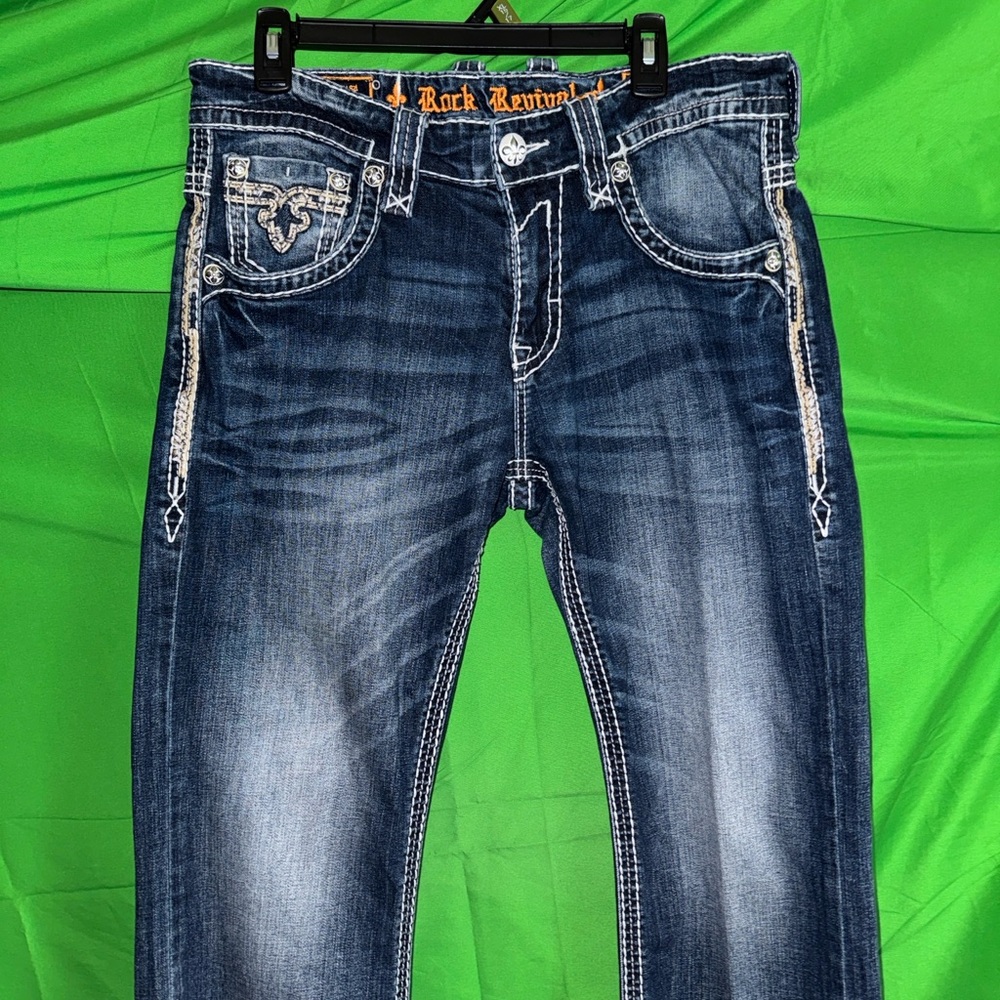Rock Revival Men's Dark Blue Relaxed Jeans. Waist size 33, 29 1/2 inseam.